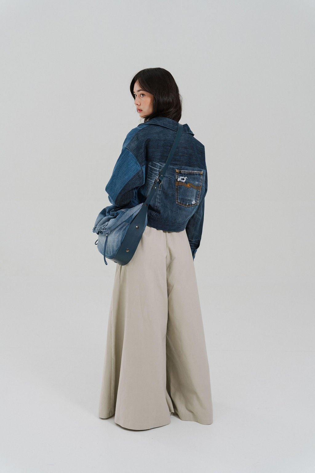 Denim Rewind Carryall City Sling 001